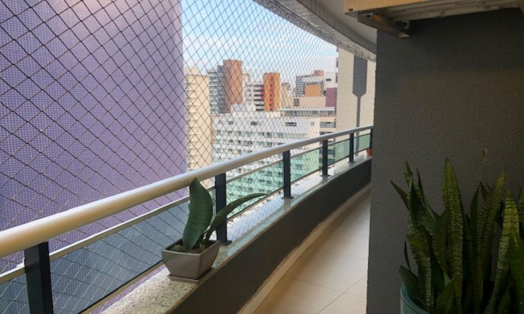 Apartamento com piscina no Meireles em Fortaleza